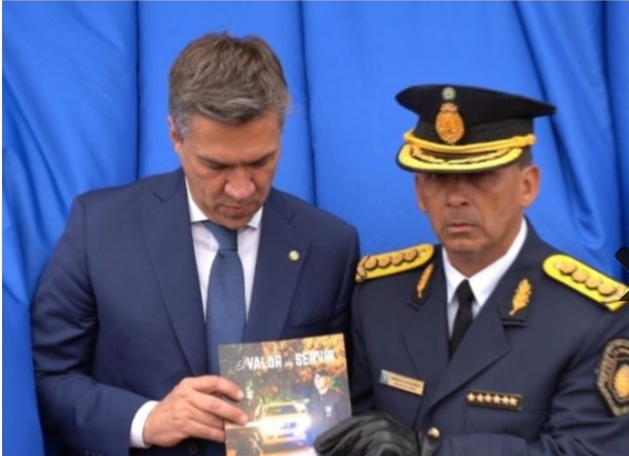 Charata: El gobernador Leandro Zdero presentó la edición N° 8 de la Revista Policial